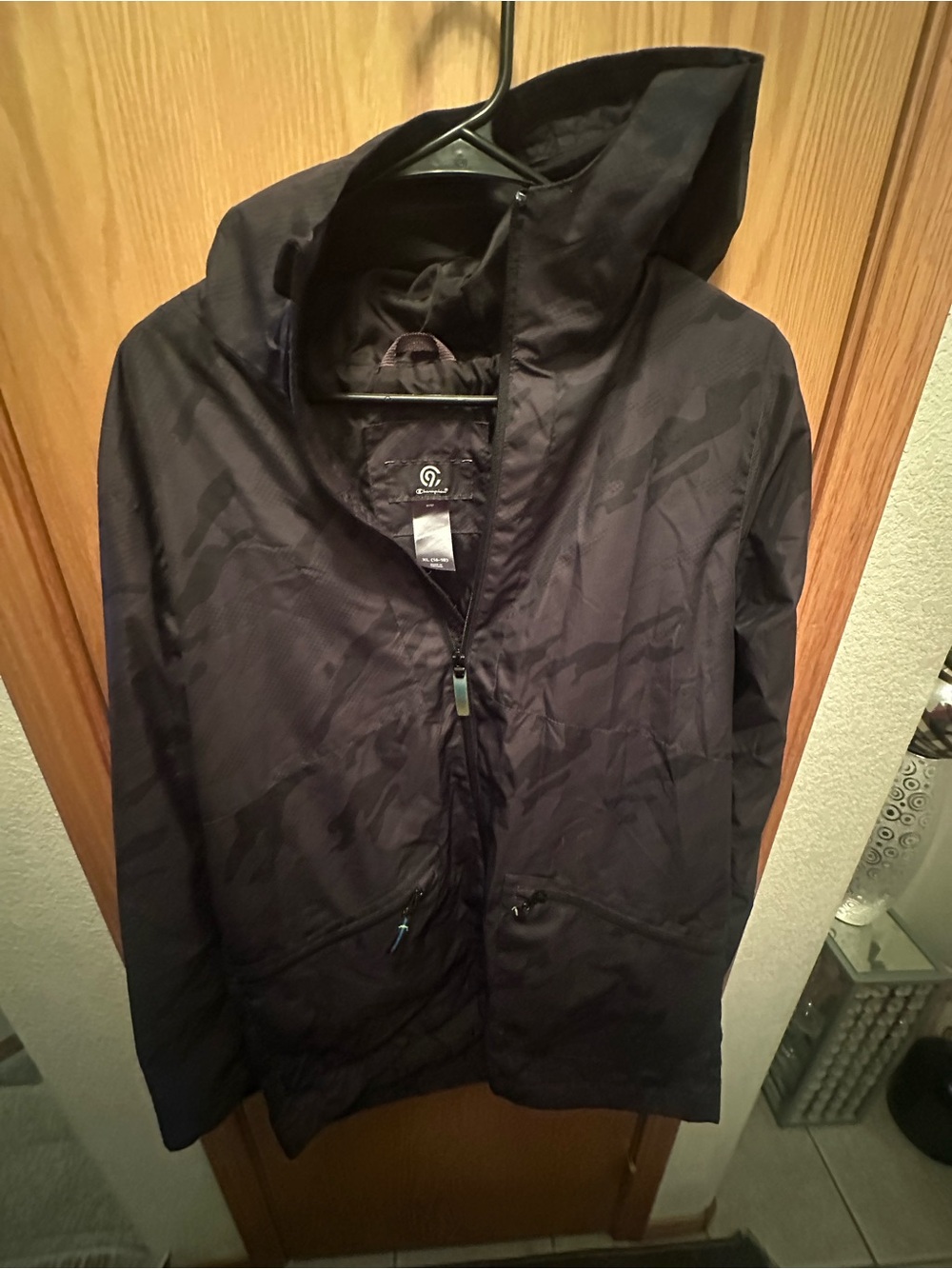 Women’s Champions Black Jacket Size Extra Large XL 16/18 Full Zipper Hoodie